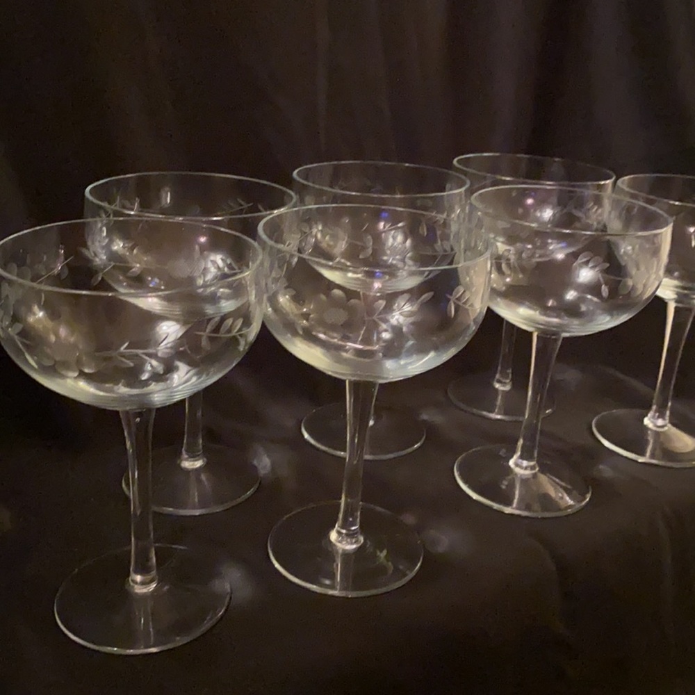7 VTG Etched Wine Glasses